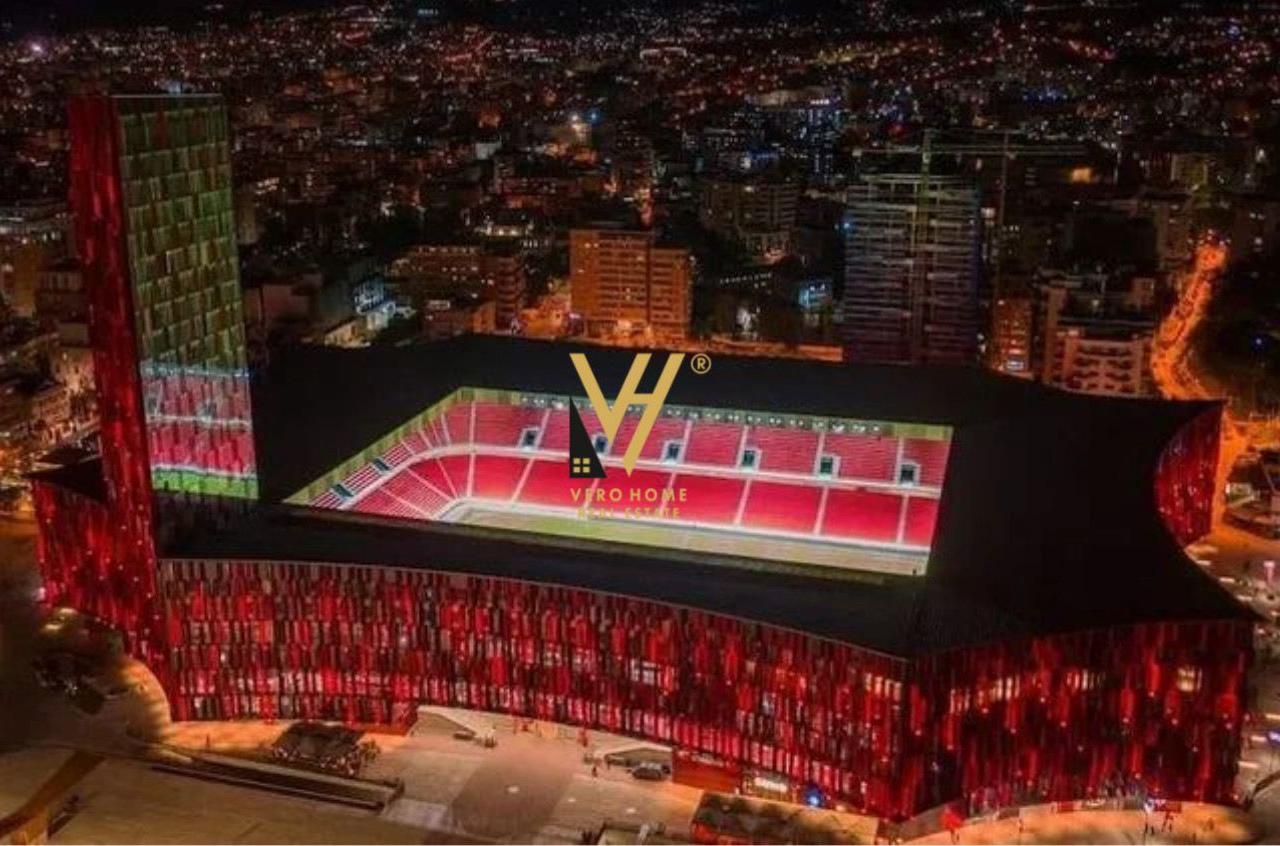 JEPET ZYRE 132 M2 ME QERA TE ARENA CENTER 3.710 EURO