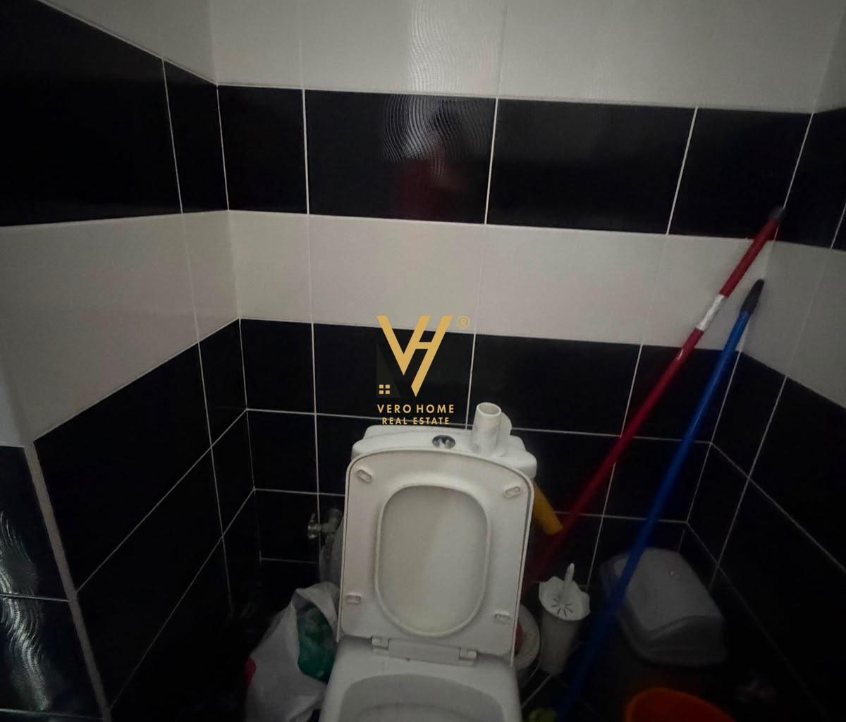 Affitto ufficio di 23 m2 vicino alla zona Comunale di Parisit