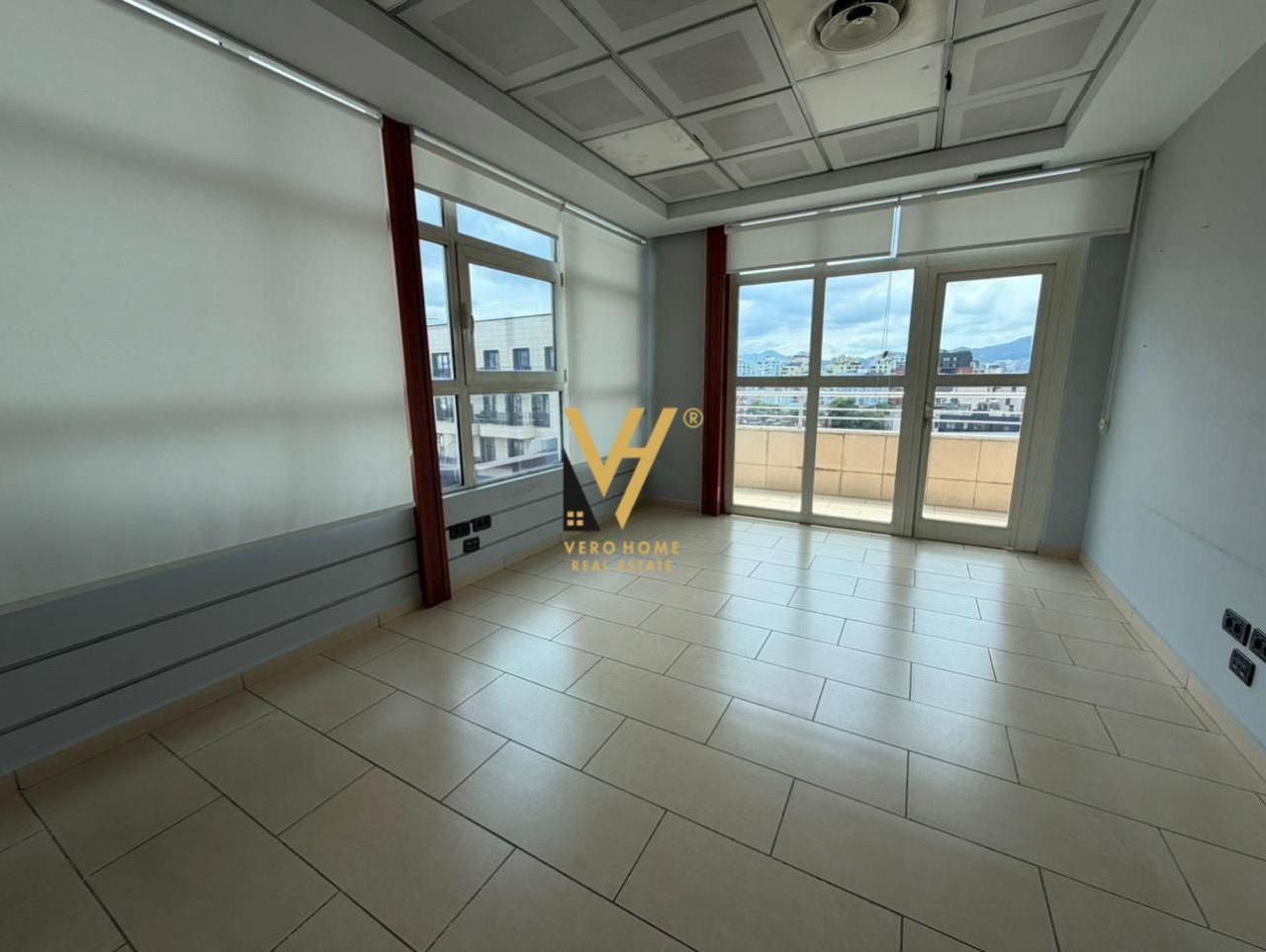 OFFICE SPACE 450 m2 ON KAVAJË STREET FOR RENT 6,000 EURO
