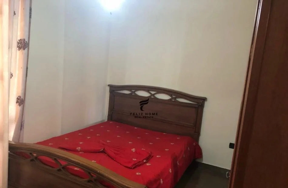 Tirane, vendesi appartamento 2+1 al piano 4, 164.000 € (VIA DIBRES)