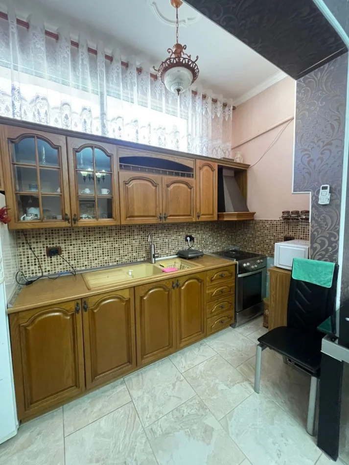 Tirane, affitto appartamento 2+1 Piano 2, 70 m² 700 € (Stadiumi Dinamo)