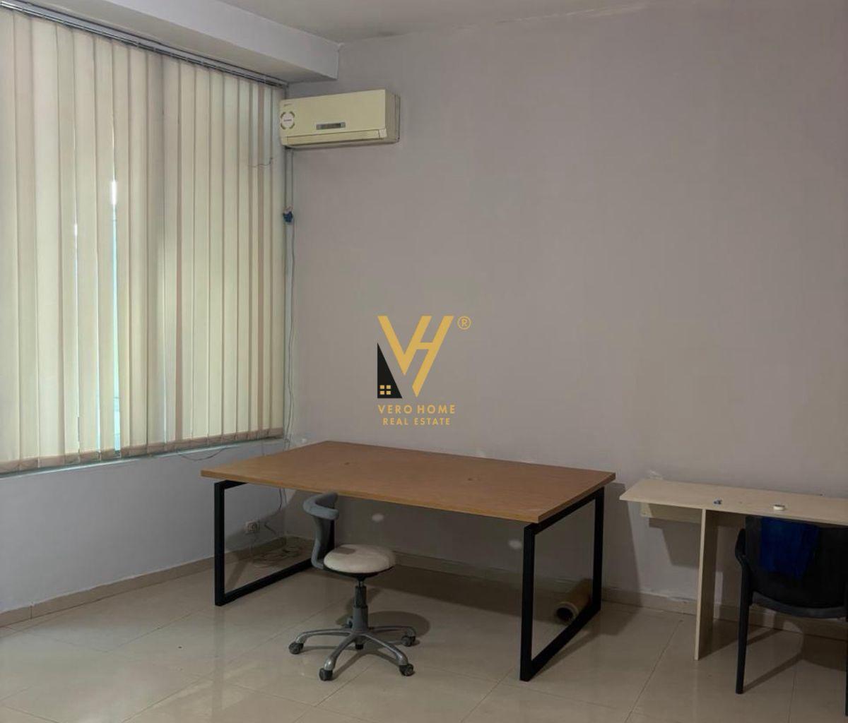 JEPET ZYRE 60 M2 ME QERA TE KOMUNA E PARISIT 45.000 LEKE