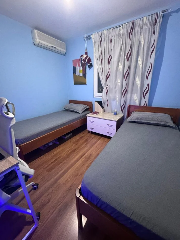 Tirane, Apartment for Rent 2+1 with Balcony, 3rd Floor, 90 m², €900 (Block)