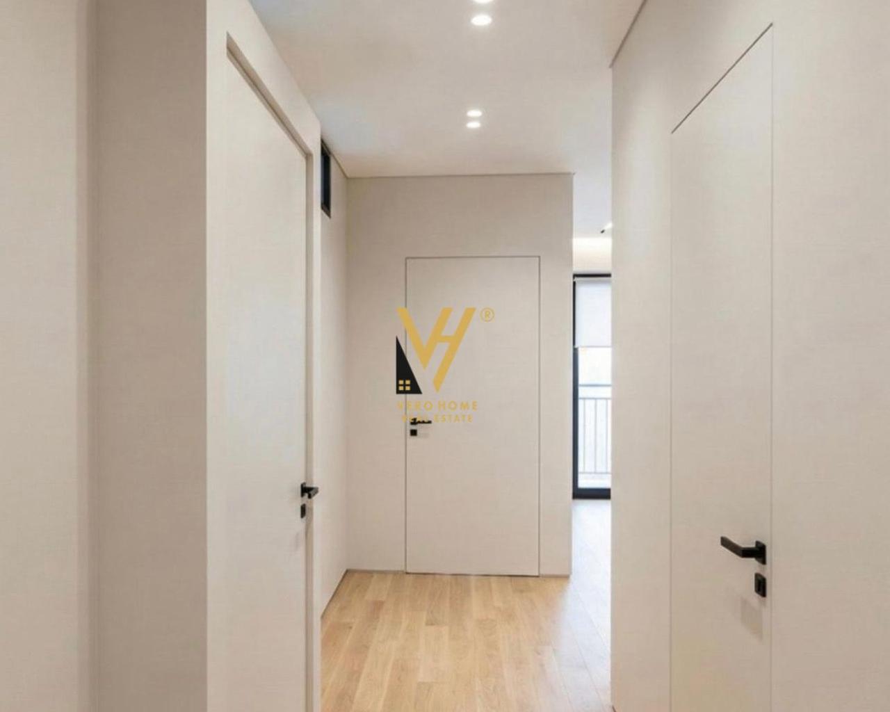 COMMERCIAL SPACE FOR RENT 83 M2 WITH LAKE VIEW - MONTHLY RENT 1,600 LEKE