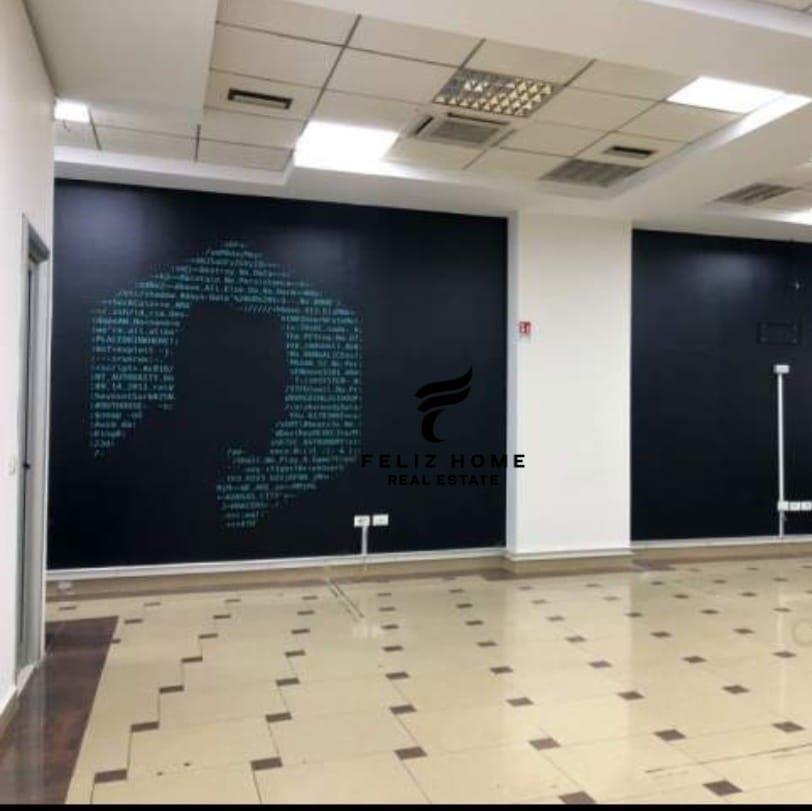 Zyra con affitto di 100 m² nel centro a 900 euro