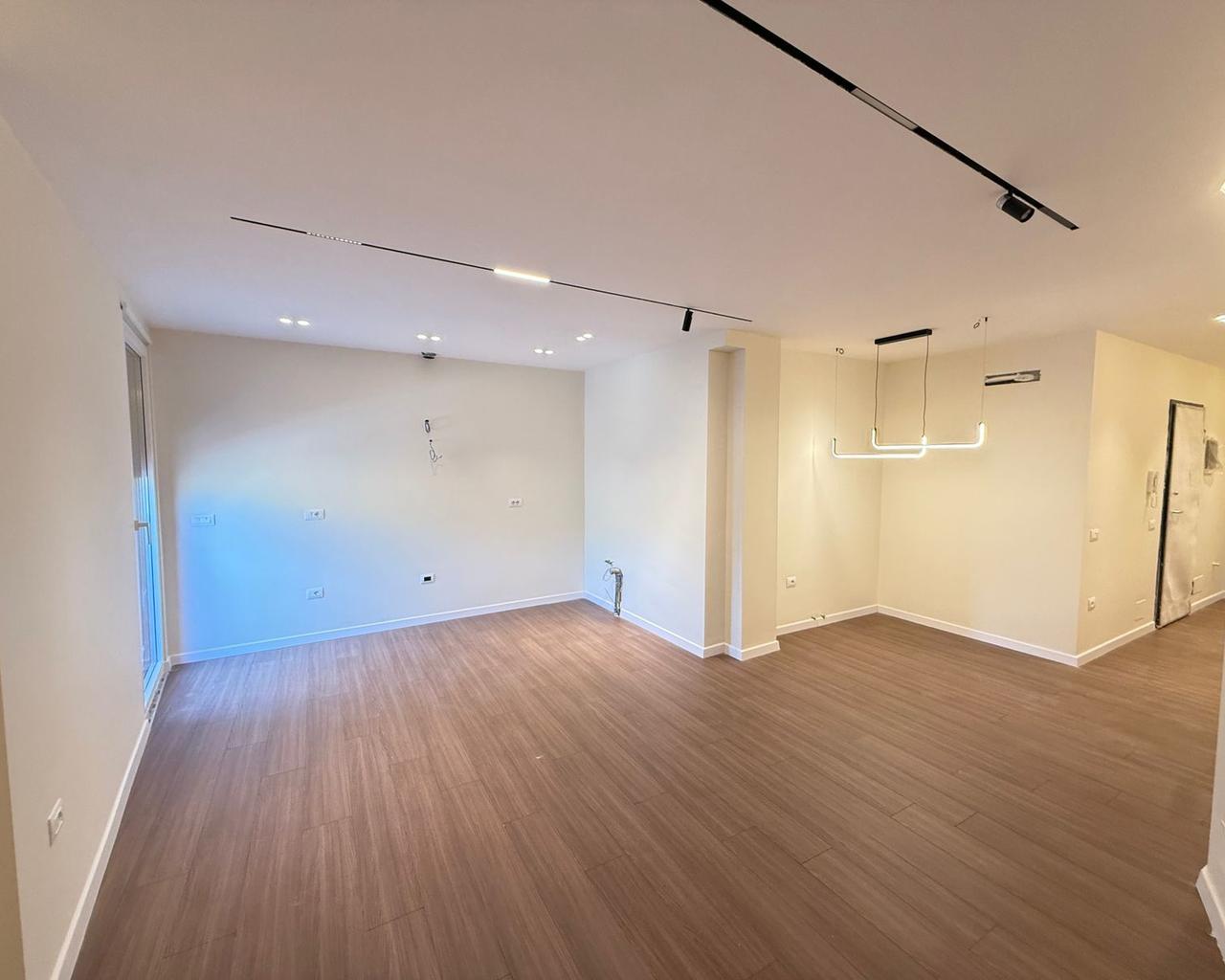 🏡 SHITET APARTAMENT 2+1 – BULEVARDI ZHAN D'ARK
