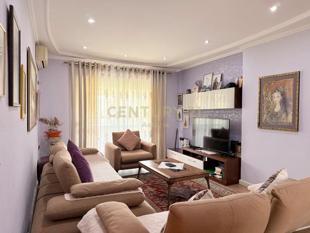 Appartamento 3+1 in vendita in via Myslym Shyri