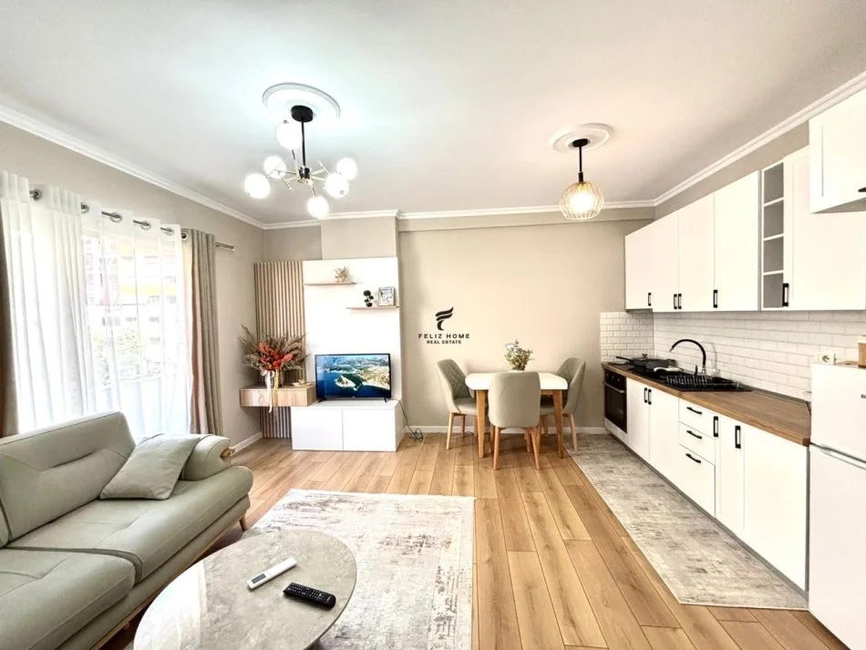 Tirana, affitto appartamento 1+1 Piano 2, 74 m² 500 € (NELA 6)