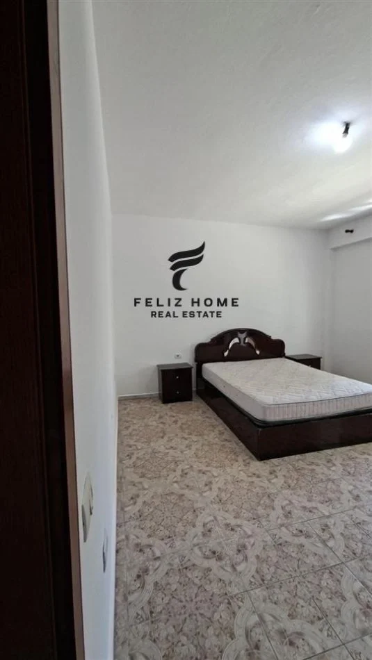 Tirane, affitto mensile appartamento 1+1 Piano 2, 90 m² 500 € (VIA DURRESIT)