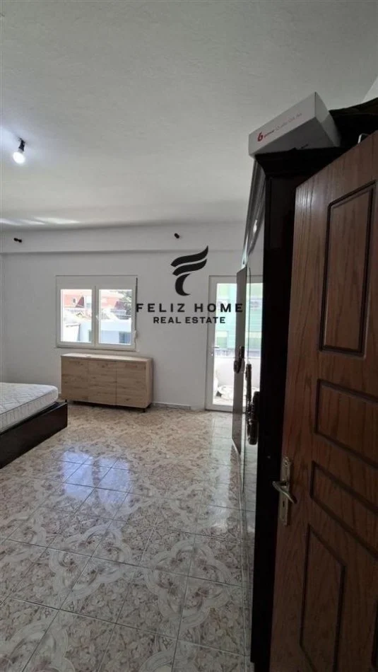 Tirane, affitto mensile appartamento 1+1 Piano 2, 90 m² 500 € (VIA DURRESIT)