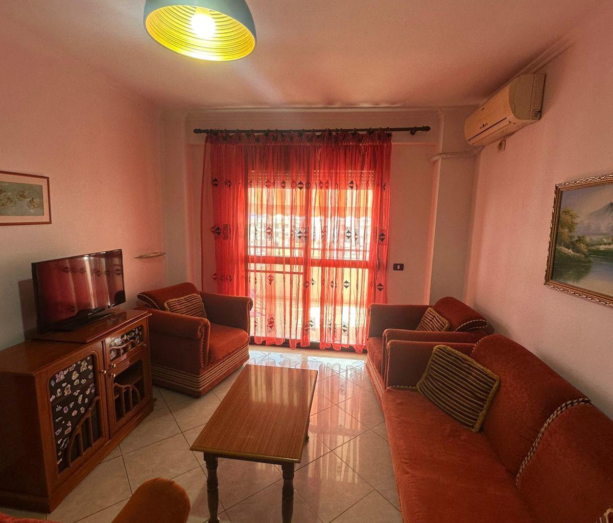 0684151197 Jepet me qira apartament 2+1 ne Qender Durres