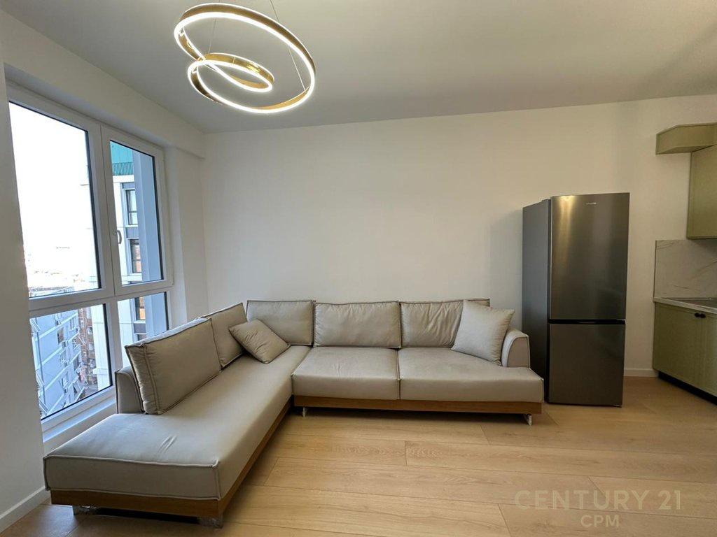 Apartament 1+1 Per Qira Ne Komunen E Parisit!