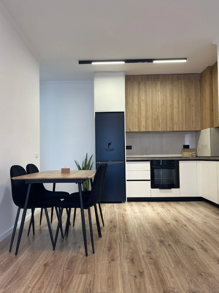 Tirane, affitto appartamento 1+1 Piano 3, 78 m² 650 € (LAPRAKE)