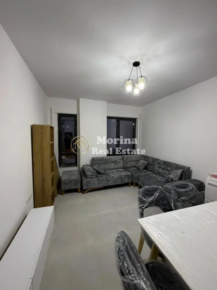 Tirane, affitto appartamento 2+1 al quinto piano, 90 m², 600 € (Via 5 Maji)
