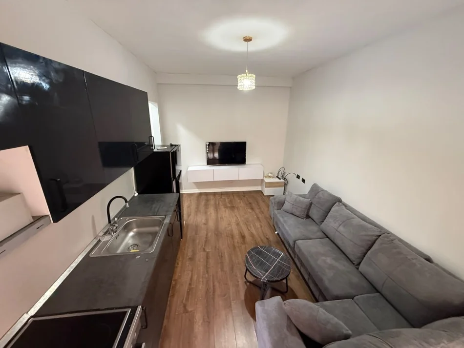 Tirane, jepet me qera apartament 1+1 Kati 2, 60 m² 400 € (Rrethi Astir)