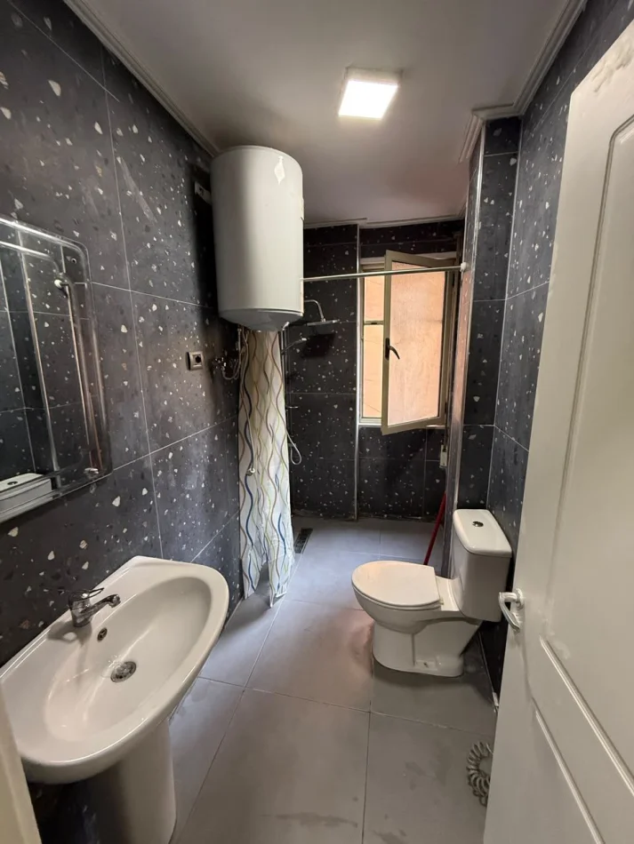 Tirane, affitto appartamento 1+1 Piano 2, 60 m² 400 € (Rrethi Astir)