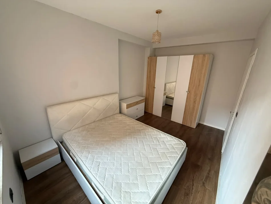 Tirane, affitto appartamento 1+1 Piano 2, 60 m² 400 € (Rrethi Astir)