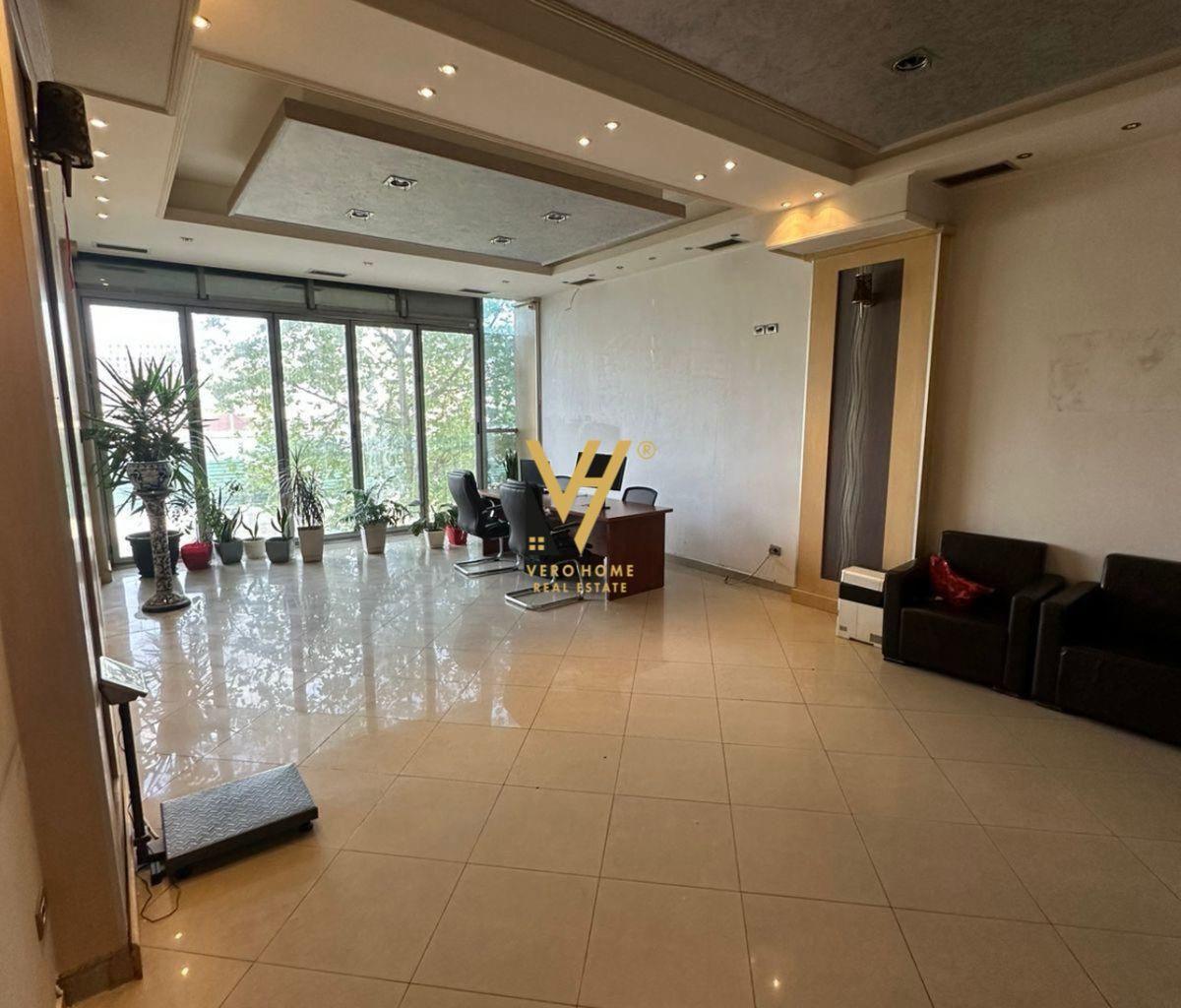 JEPET ZYRE 74 M2 ME QERA TEK ASTIRI 800 EURO