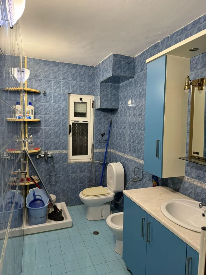 Tirane, affitto appartamento 3+1 Piano 4, 100 m² 600 € (XHAMLLIKU)