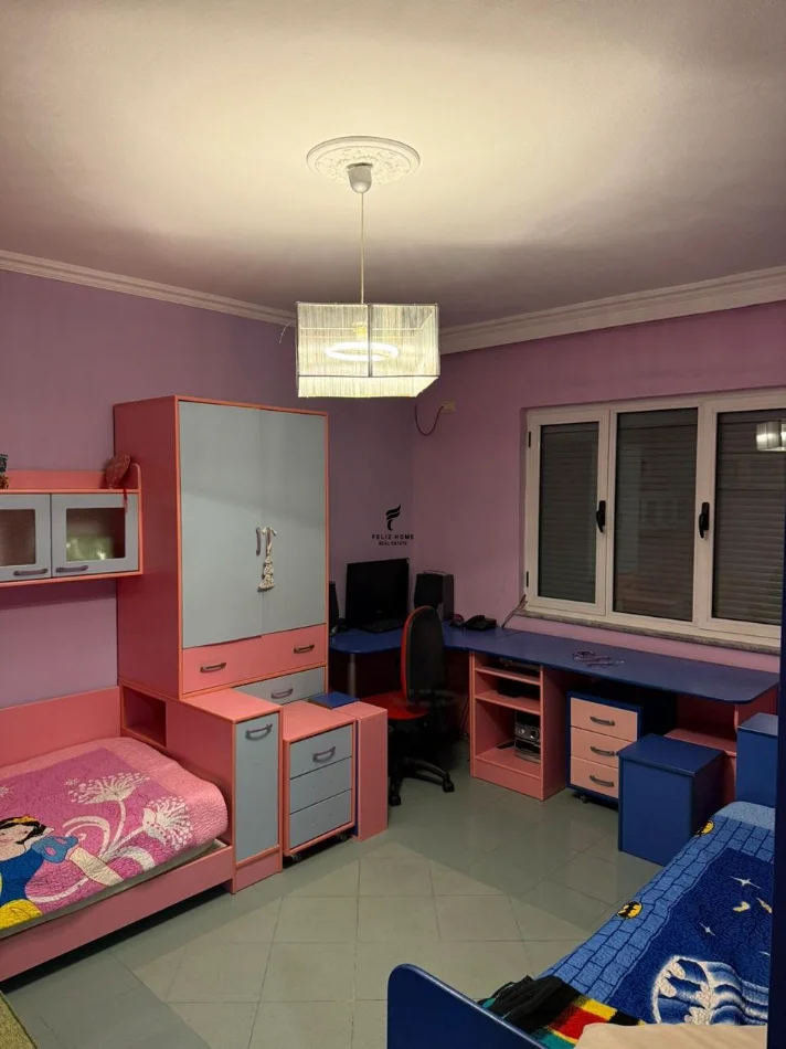 Tirane, affitto appartamento 3+1 Piano 4, 100 m² 600 € (XHAMLLIKU)