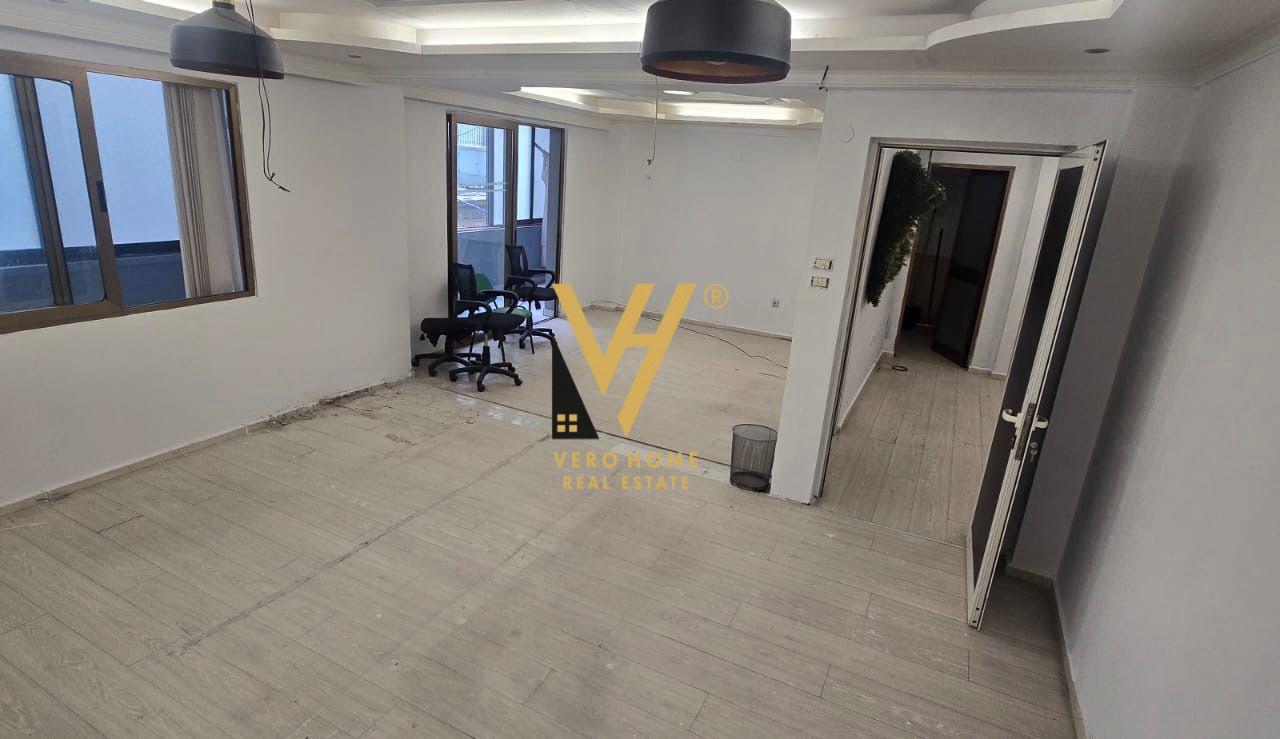 Affitto ufficio di 120 m² in zona Willson a 850 euro