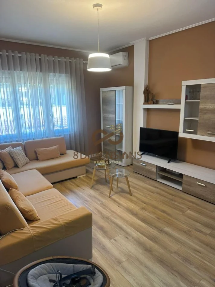 Tirane, jepet me qera apartament 2+1 Kati 4, 86 m² 700 € (liqeni i thate)