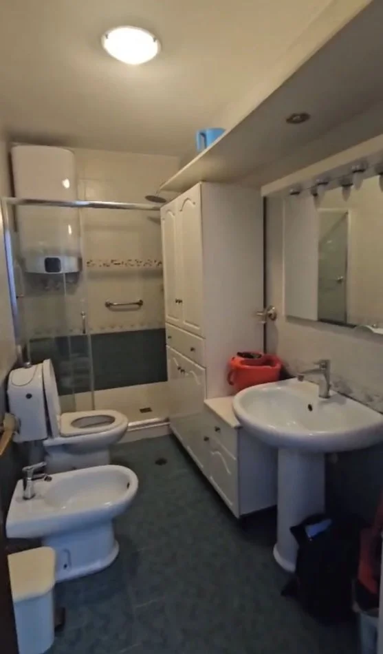 Tirane, affitto mensile appartamento 2+1 Piano 6, 100 m² 700 € (MINE PEZA)