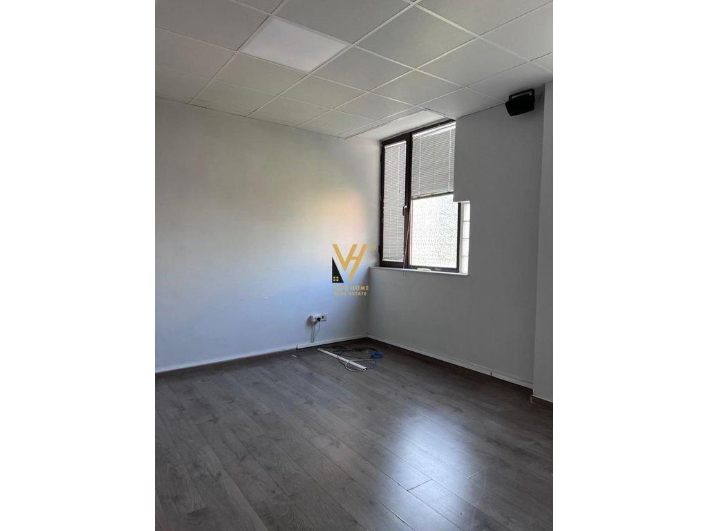 FOR RENT 200 M2 OFFICE WITH BALCONY IN BLLok