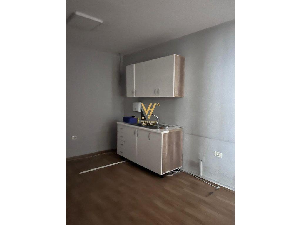 FOR RENT 200 M2 OFFICE WITH BALCONY IN BLLok