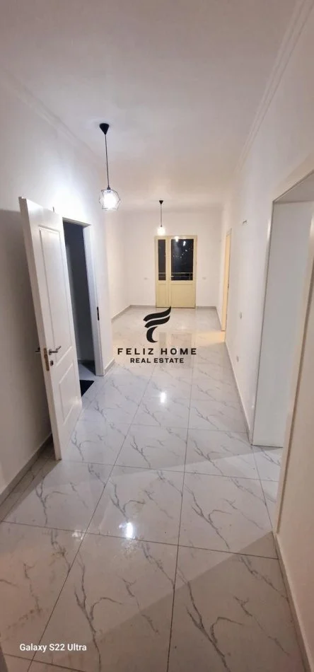 Tirana, affitto appartamento 3+1+Balcone Piano 2, 175 m² 550 € (SAUK)