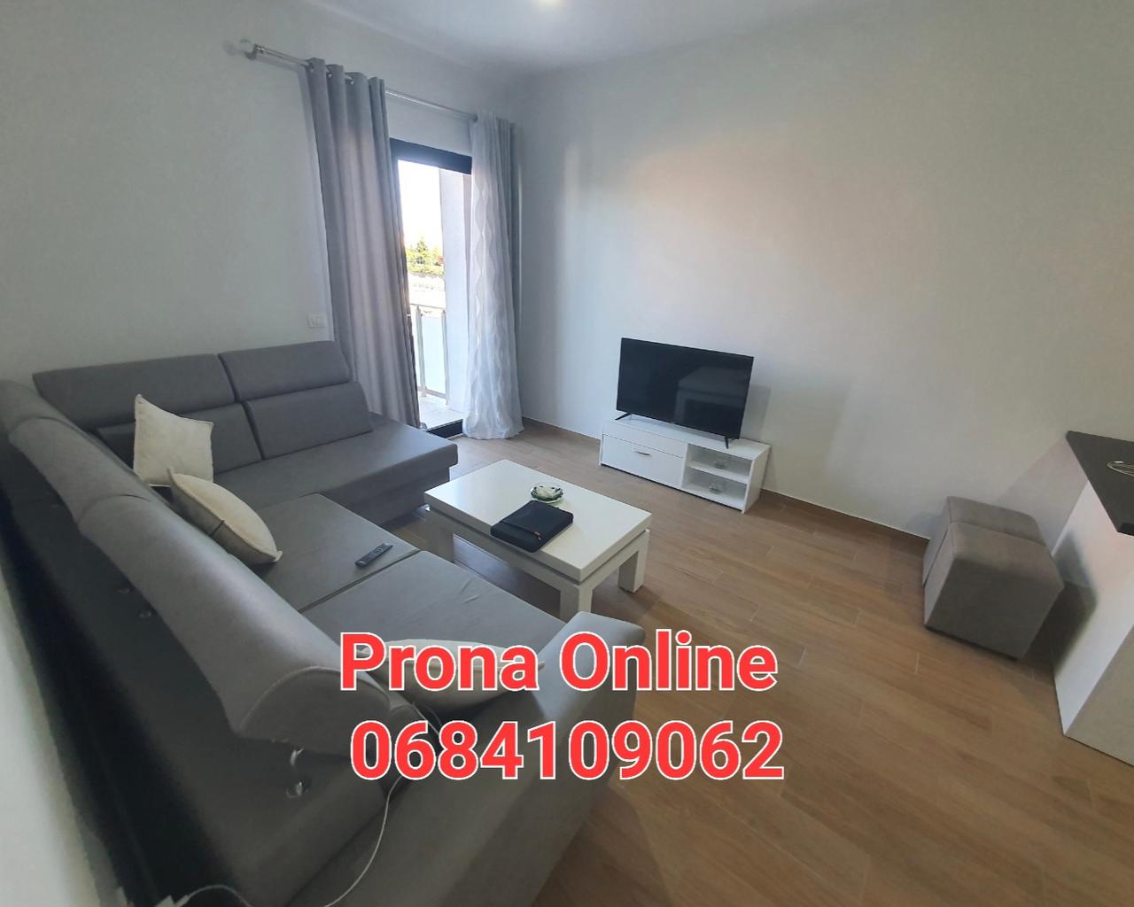 Jepet me QERA ap.2+1 tek Mercury Hotel Casa Italia