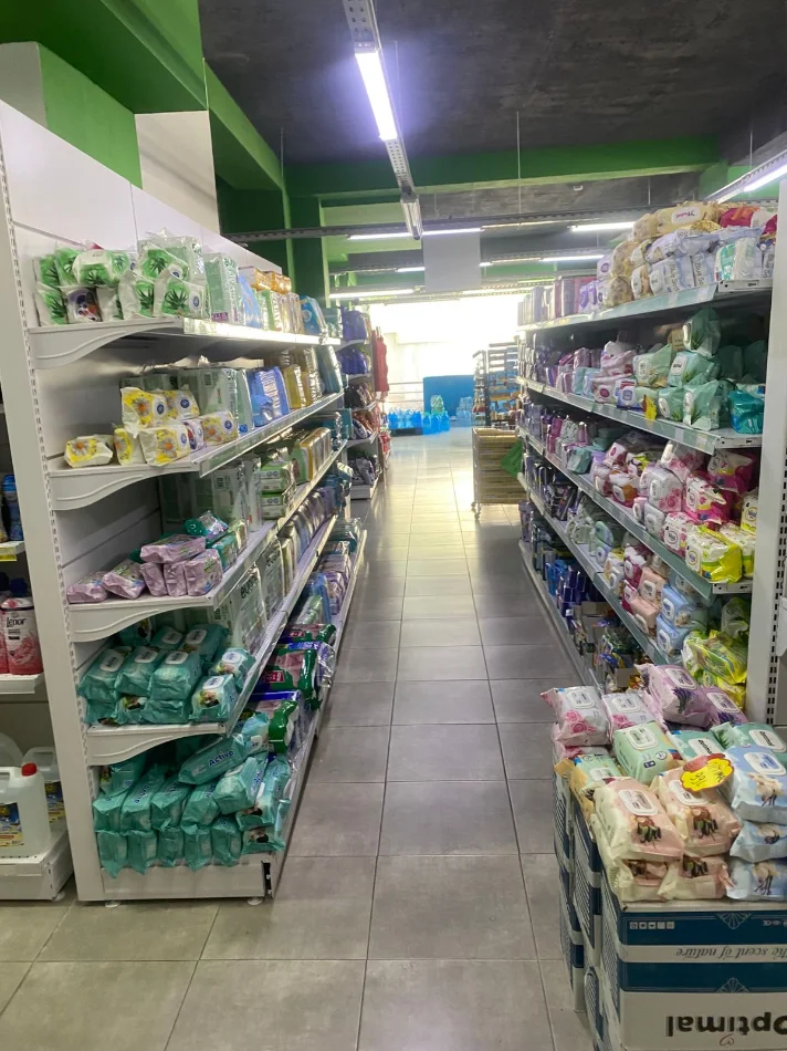 Tirane, vendita locale commerciale Piano 1, 560 m² 75.000 € (Kodra e Diellit)