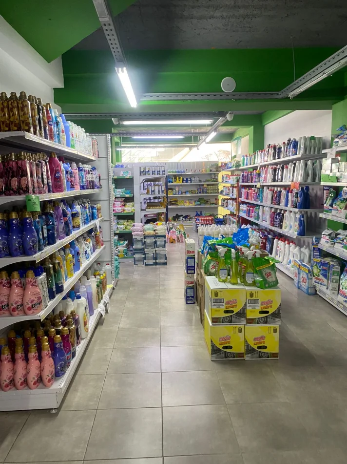 Tirane, vendita locale commerciale Piano 1, 560 m² 75.000 € (Kodra e Diellit)