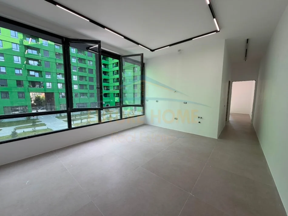 Tirane, affitto ufficio Kati 2, 90 m² 700 € (5 maggio)