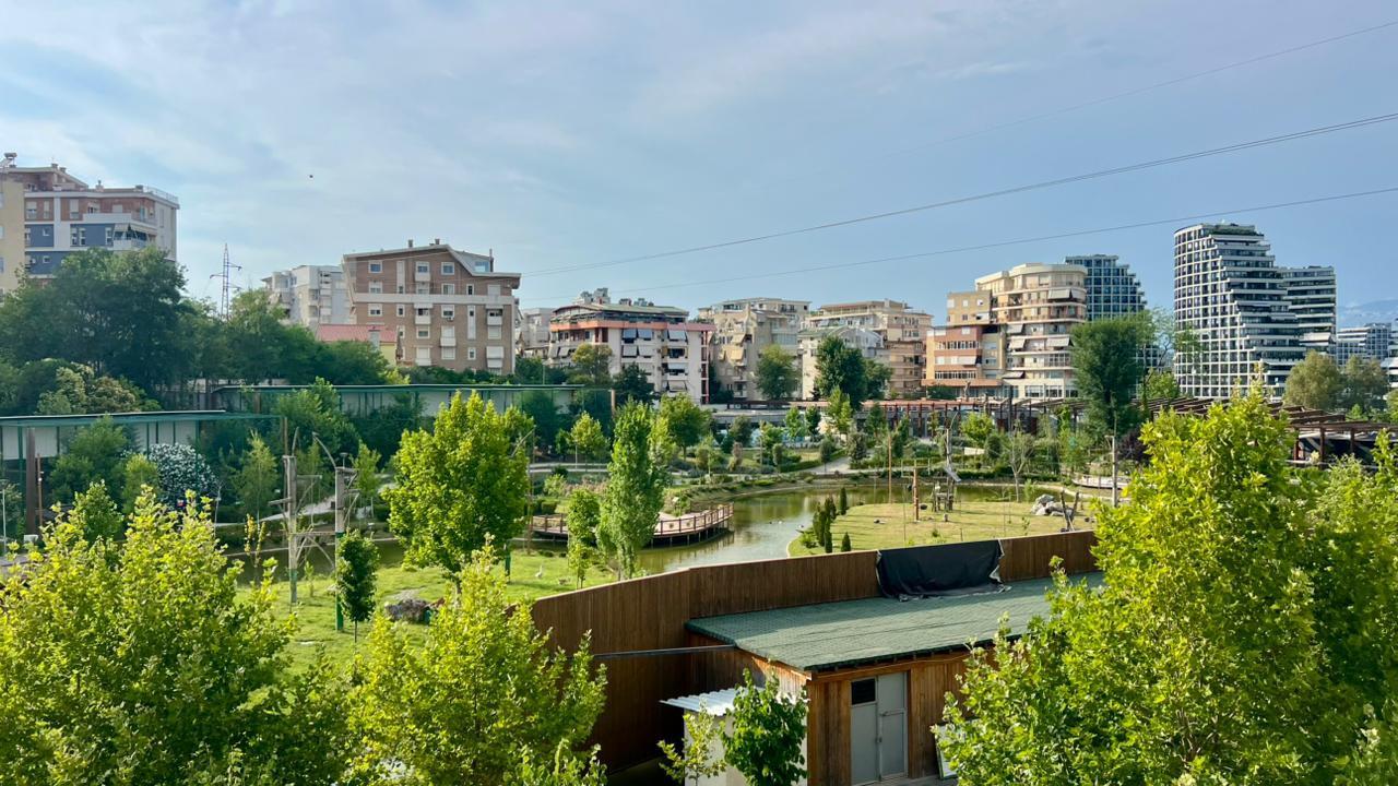 ME QERA: 2+1📍Kopshti Zologjik(Rr.Bilal Sina)-70,000Leke/Muaj