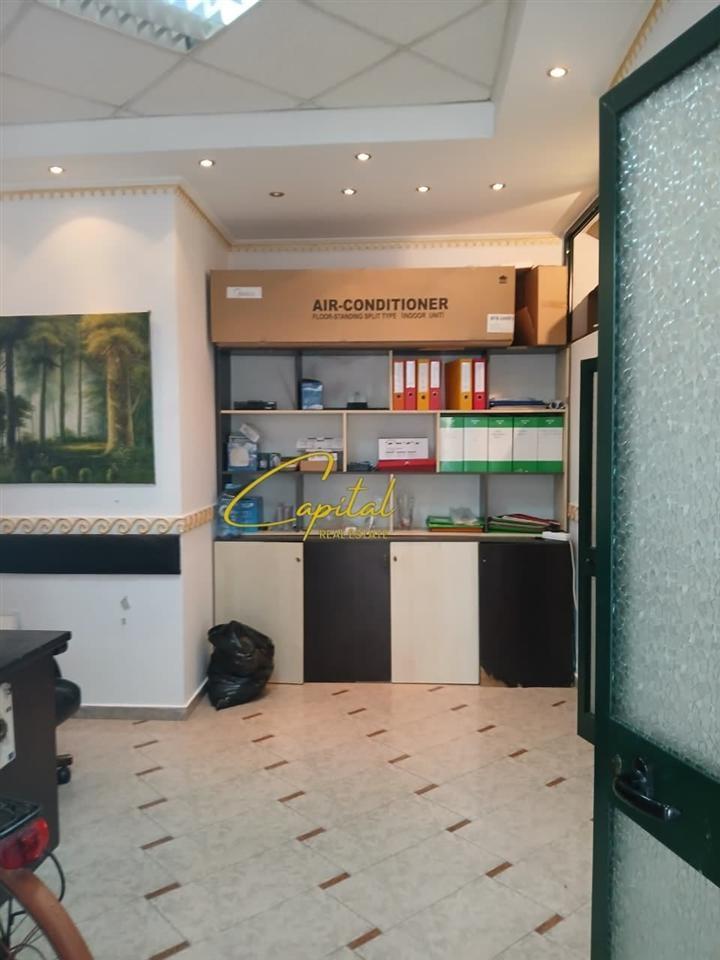 AMBIENT BIZNESI ME QERA 40 M2 21 DHJETORI 450 EURO