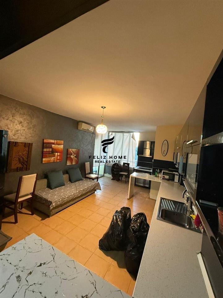 APARTAMENT ME QERA KOMUNA E PARISIT 700 EURO