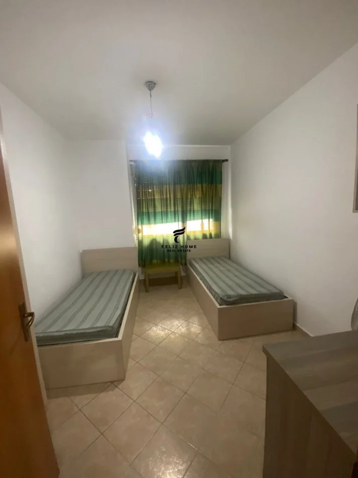 Tirane, affitto appartamento 2+1+Balcone Piano 6, 100 m² 600 € (CENTRO)