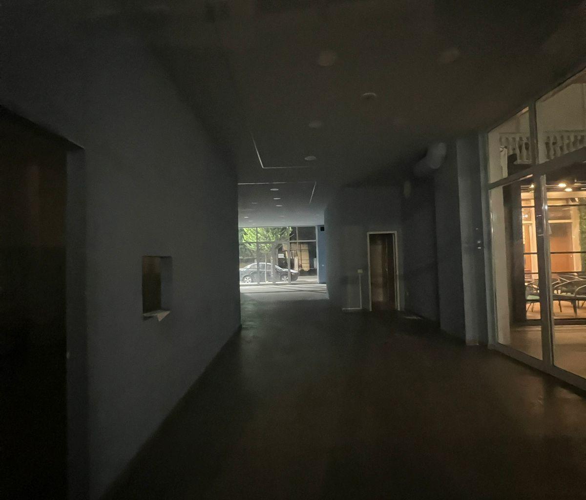 Affitto negozio di 140m2 in Kamez
