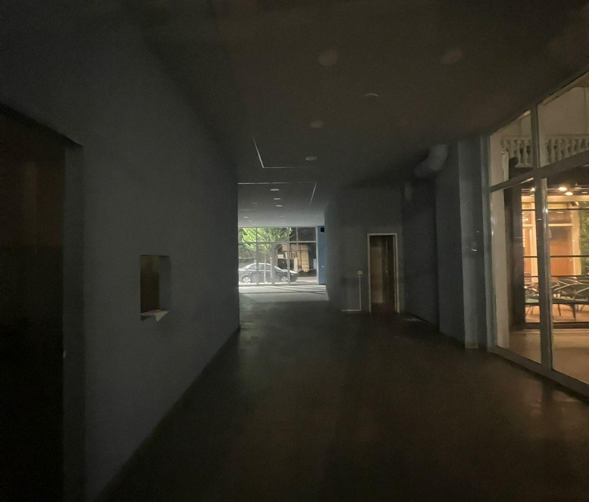 Affitto negozio di 140m2 in Kamez