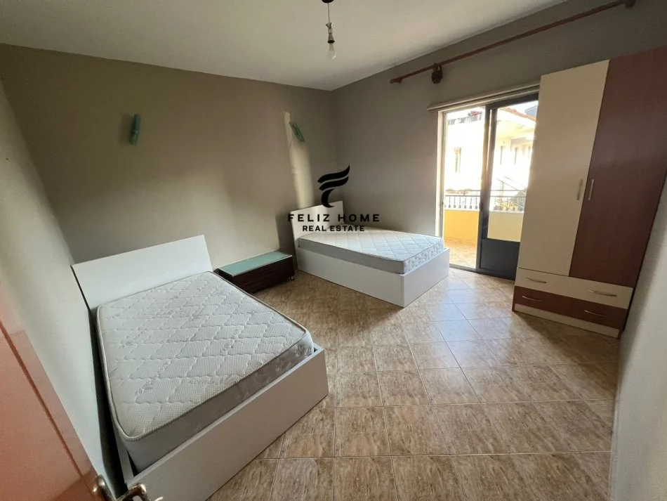 Tirano, affitto appartamento 2+1+Balcone Piano 2, 121 m² 700 € (YBERRISHT)