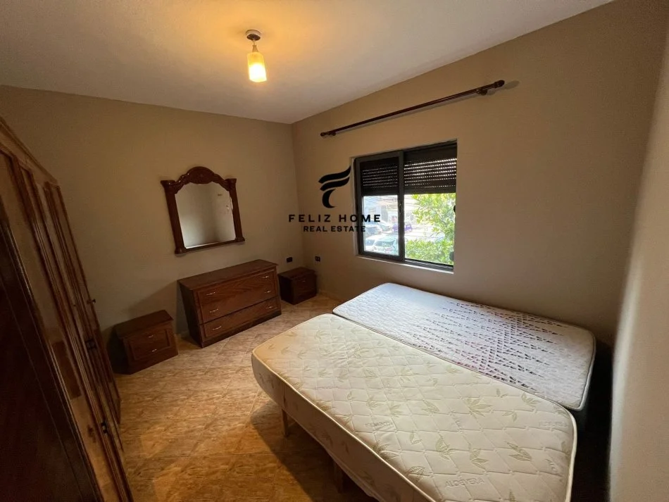 Tirano, affitto appartamento 2+1+Balcone Piano 2, 121 m² 700 € (YBERRISHT)