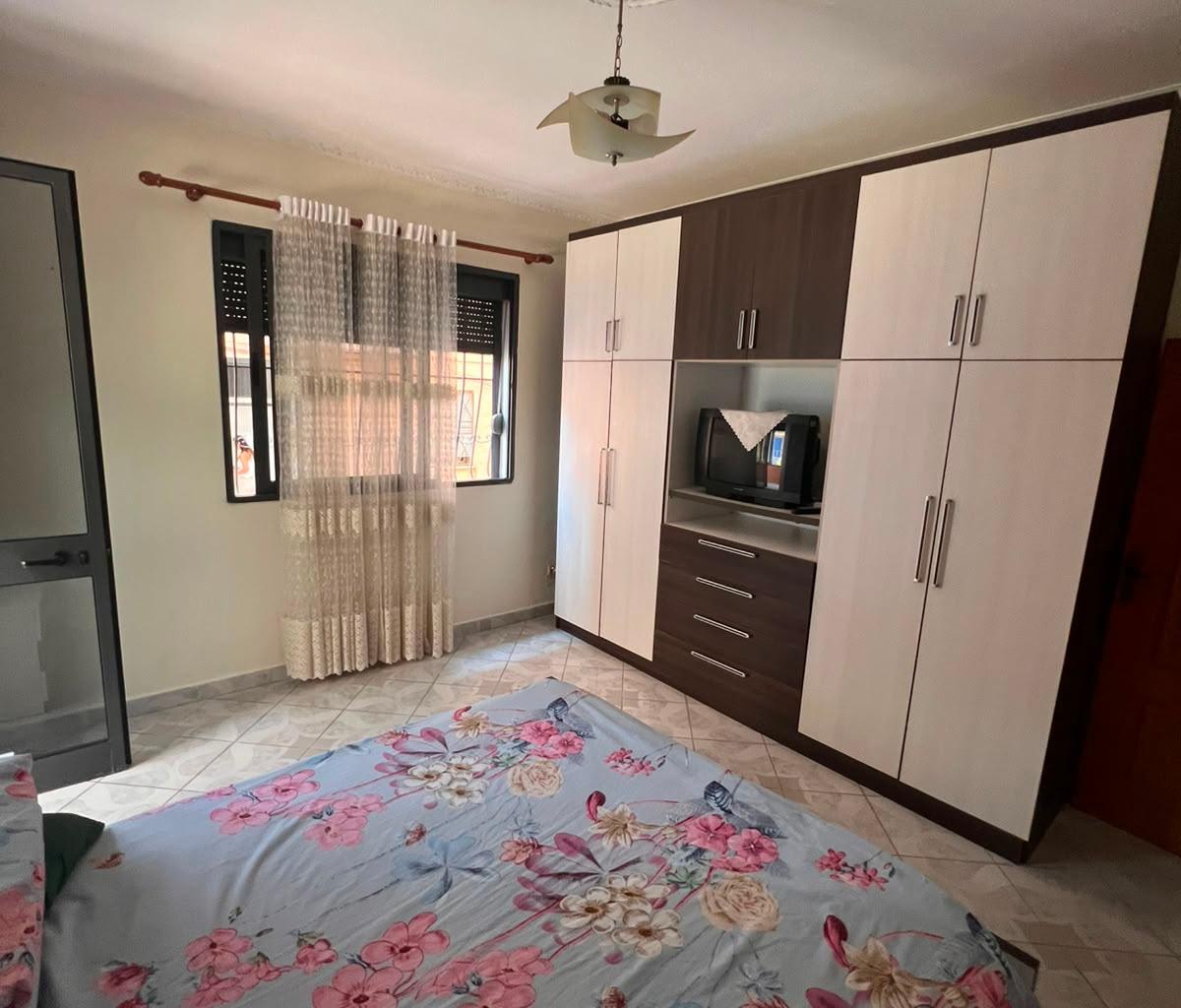 JEPET ME QERA APARTAMENT 2+1 – 105 m² | STACIONI I PARË, PLAZH