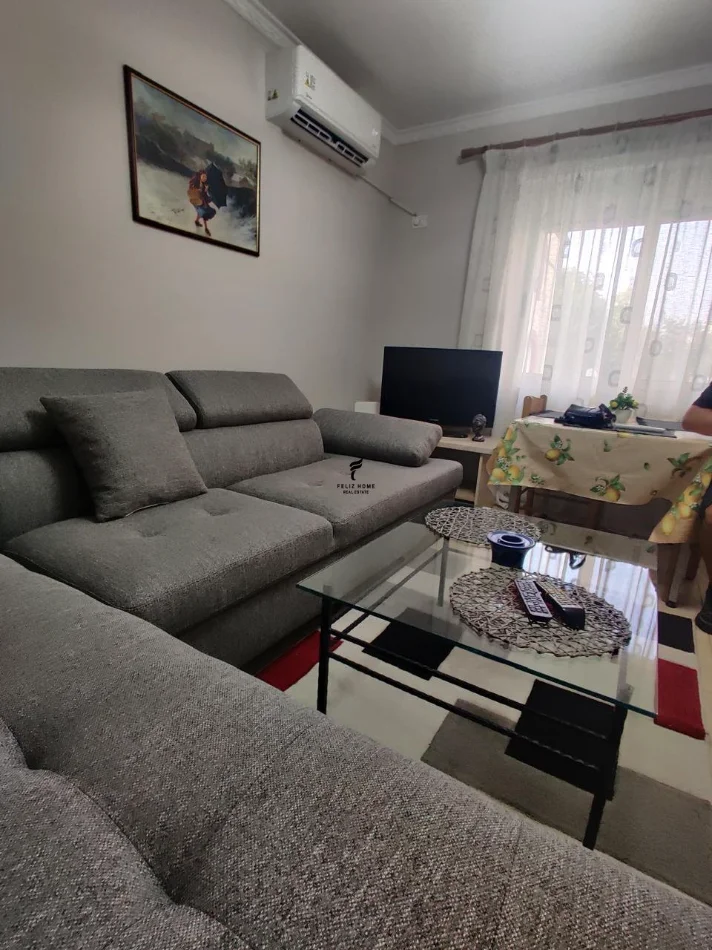 Tirane, affitto mensile appartamento 2+1 Piano 2, 75 m² 602 € (VIA DURRESIT)