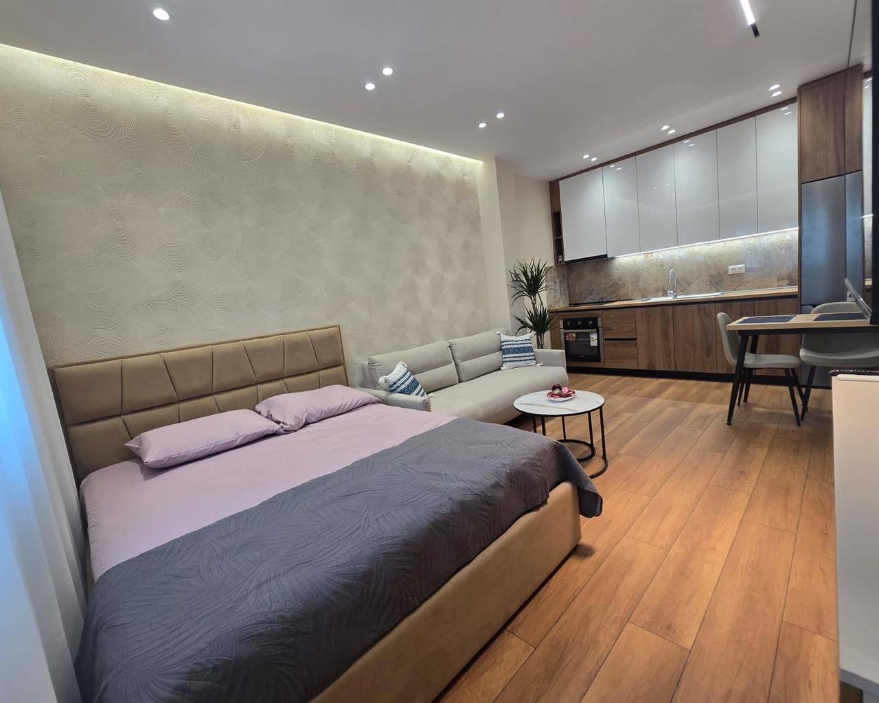 1+1 Apartment, Pazari i Ri, Rr Hoxha Tahsim