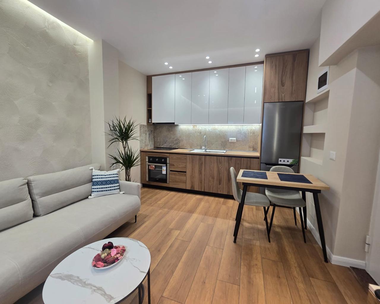 1+1 Apartment, Pazari i Ri, Rr Hoxha Tahsim