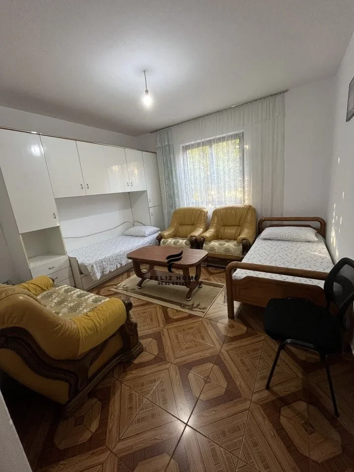 Tirane, affitto appartamento 2+1+Balcone Piano 1, 110 m² 500 € (SPITALI AMERIKAN 2)