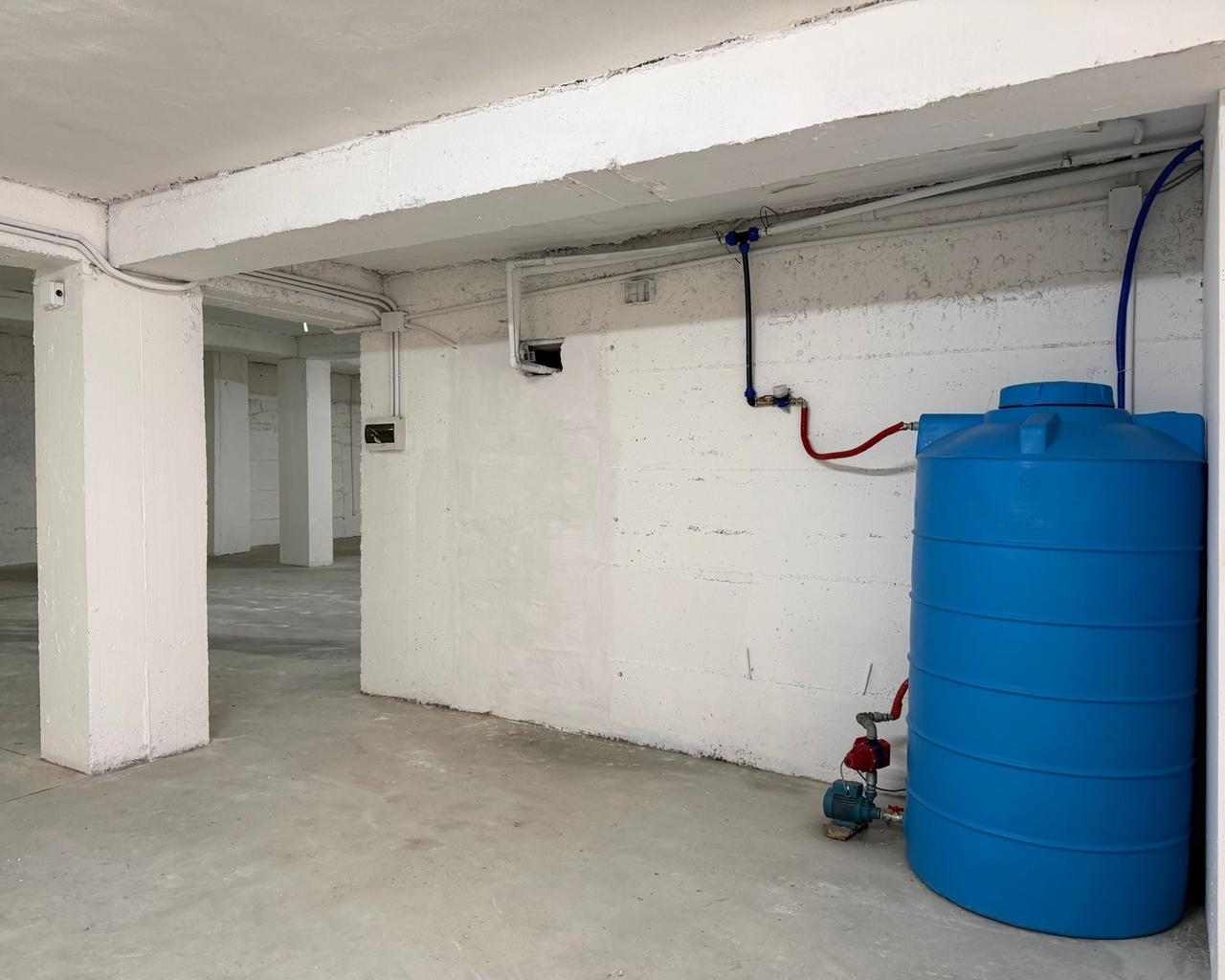 Ground Floor Store, For Rent, 480m2 near News 24 and ISH Tractor Factory