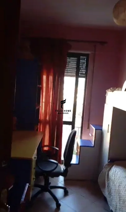 Tirane, affitto appartamento 3+1 Piano 11, 100 m² 800 € (VIA KAVAJES)