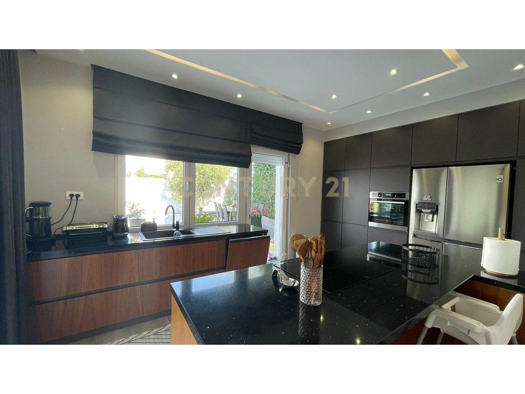 SHESIM, VILË PREMIUM con PISCINA, RESIDENZA KODRA E DIELLIT 2
